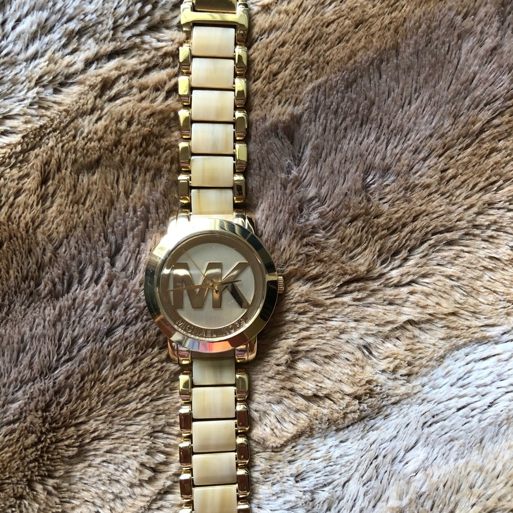 MK Wristwatch